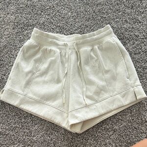 Women's DSG Cream Shorts
